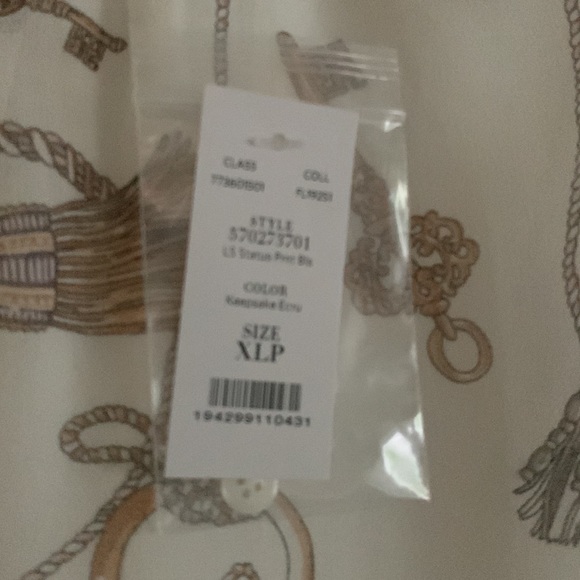 WHBM NWT Blouse, Key & Tassel print, Lined Bodice, Button at neckline, Long Slv - Picture 9 of 9